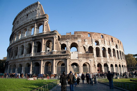 Roman Coliseum, completed in 80 AD. Sites and Photos.