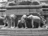 Klein, Deepanjana Danda and Arno Klein: Cave Temples at Ellora, India