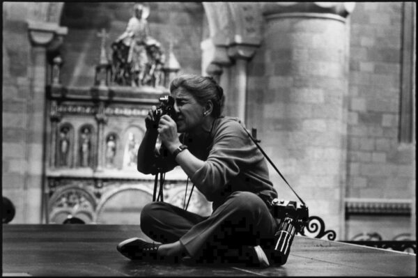 Eve Arnold on the set of Becket. 1963. Photograph by Robert Penn. 